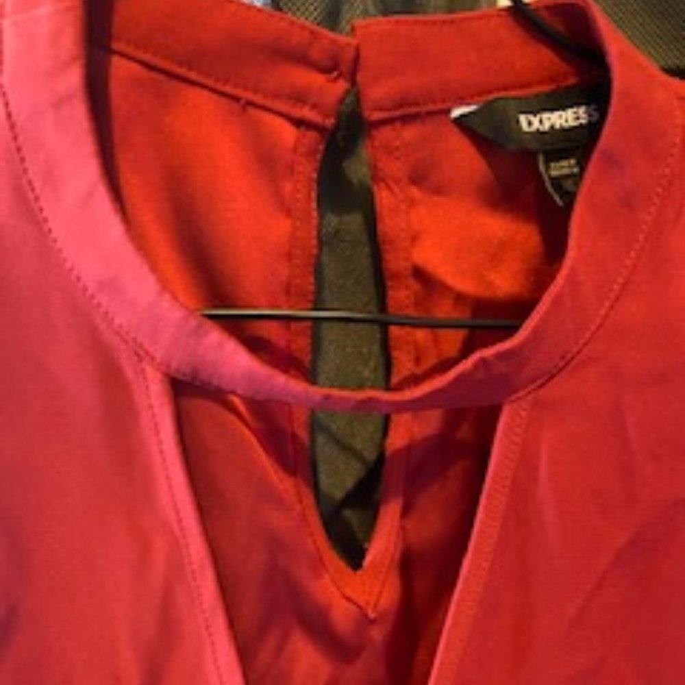 Express Top - Picture 2 of 4